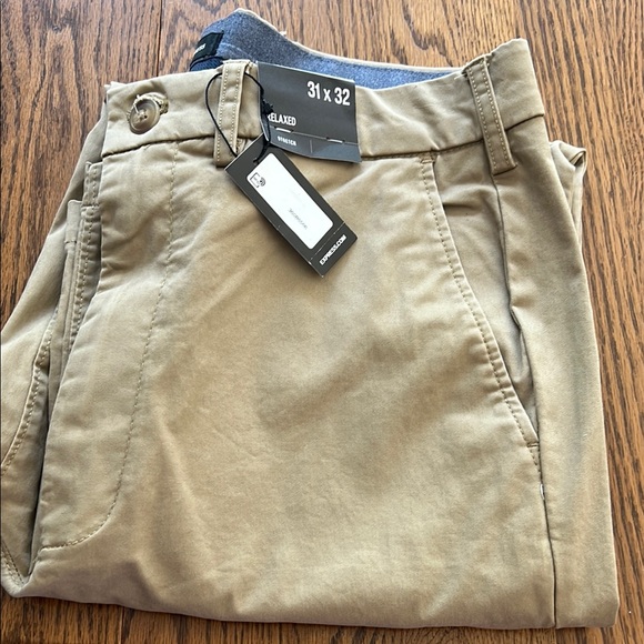 Express Other - Express Men’s Khaki Pants 31/32